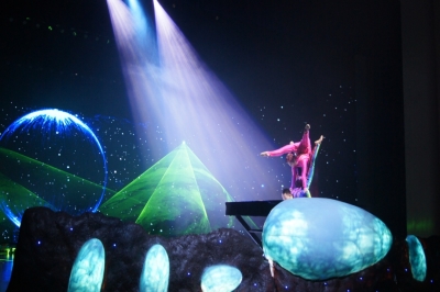 堅基地產丨夢幻桃劇秀 幸?？图胰?——“《桃花水母》大型夢幻舞臺秀”專場拓客活動圓滿